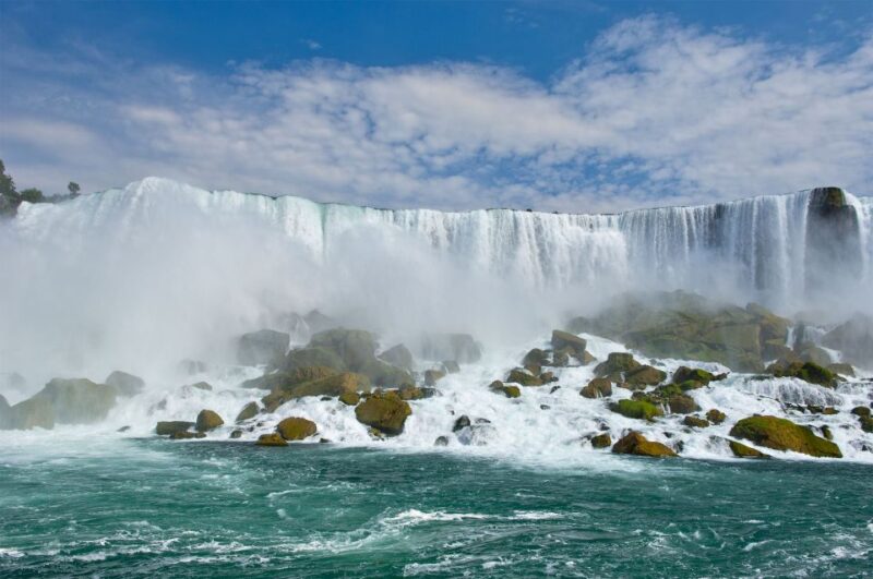 2_from-nyc-full-day-niagara-falls-tour-by-van-800x531